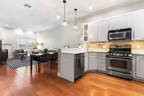 655 E 2nd #102, Boston, MA 02127