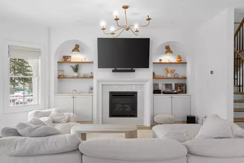 17 Manning St #17, Medford, MA 02155