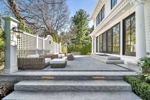Exterior - 48 Marshall Rd, Wellesley, MA 02482 photo 7 of 8