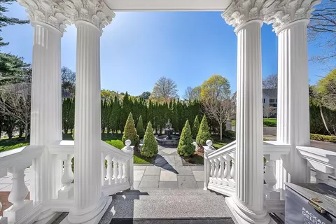 Exterior - 48 Marshall Rd, Wellesley, MA 02482 photo 6 of 8