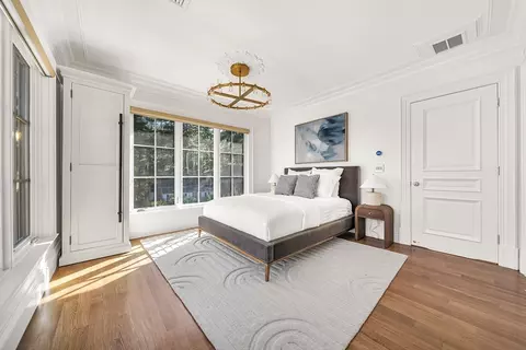 Bedroom - 48 Marshall Rd, Wellesley, MA 02482 photo 2 of 7