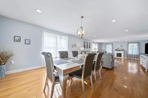 Dining - 150 E High St, Avon, MA 02322 photo 1 of 2