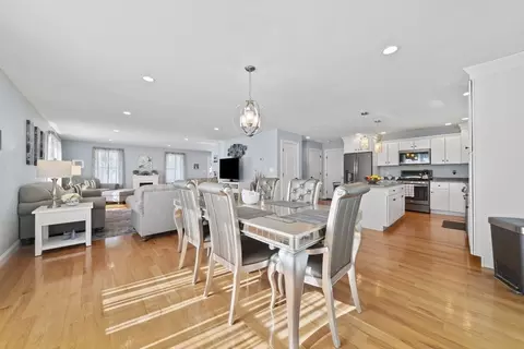 Dining - 150 E High St, Avon, MA 02322 photo 2 of 2