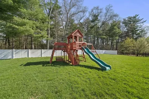 Exterior - 150 E High St, Avon, MA 02322 photo 6 of 6