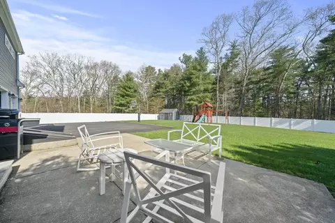 Exterior - 150 E High St, Avon, MA 02322 photo 4 of 6