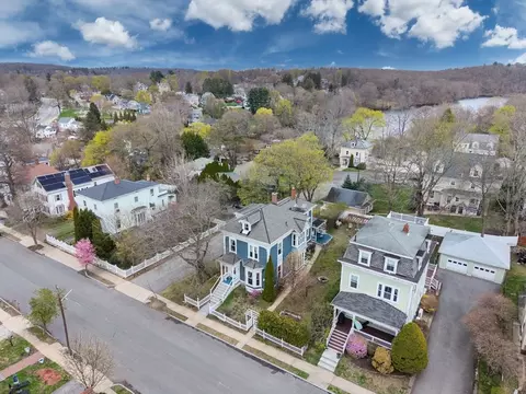 47 Highland Ave, Haverhill, MA 01830