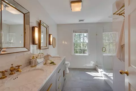 Bath - 89 Green St, Needham, MA 02492 photo 2 of 2