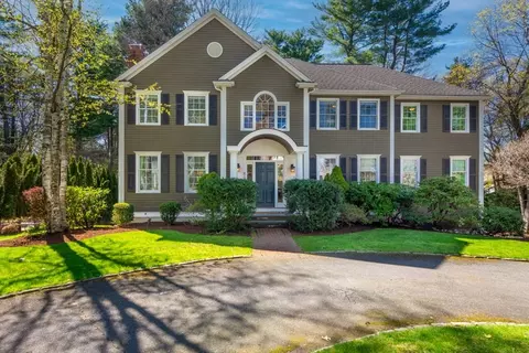 89 Green St, Needham, MA 02492