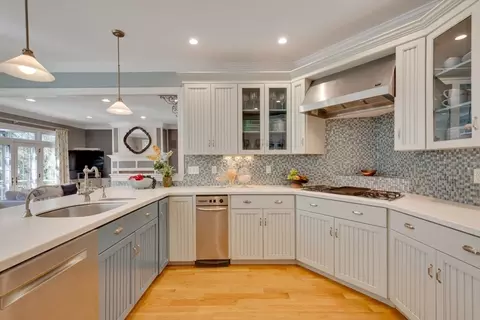 Kitchen - 89 Green St, Needham, MA 02492 photo 3 of 5
