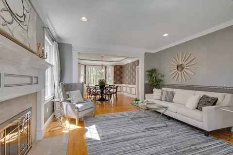 Living - 89 Green St, Needham, MA 02492 photo 3 of 9