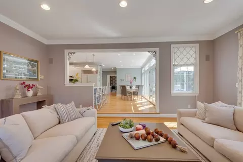 Living - 89 Green St, Needham, MA 02492 photo 8 of 9