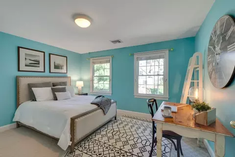 Bedroom - 89 Green St, Needham, MA 02492 photo 5 of 6
