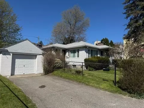 79 Chilmark St, Worcester, MA 01604