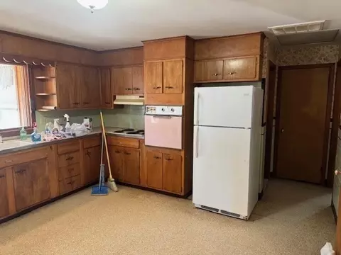 79 Chilmark St, Worcester, MA 01604 photo 7