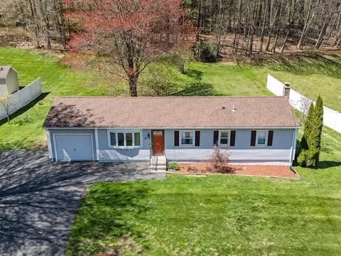 81 Sandy Hill Rd, Northampton, MA 01062