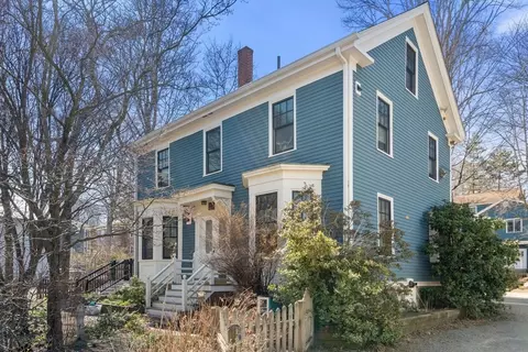 225 Lamartine St #B, Boston, MA 02130