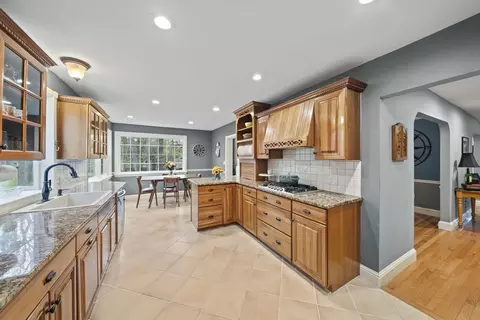Kitchen - 30 Mallard Dr, Sharon, MA 02067 photo 2 of 6