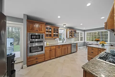 Kitchen - 30 Mallard Dr, Sharon, MA 02067 photo 1 of 6