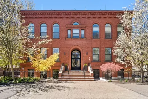 11 Wyman St #2A, Jamaica Plain, MA 02130