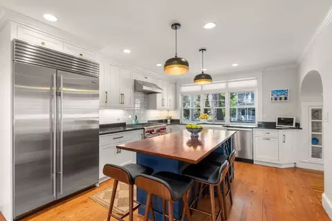 11 Fairlawn St, Needham, MA 02492 photo 10