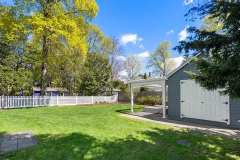 11 Fairlawn St, Needham, MA 02492 photo 38