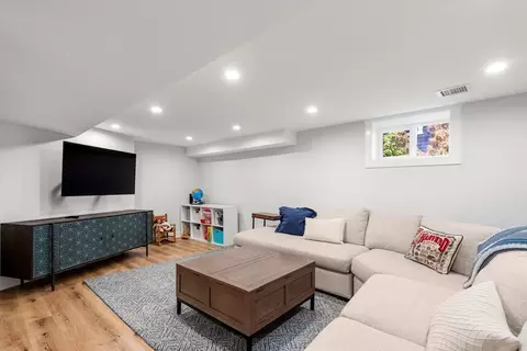 11 Fairlawn St, Needham, MA 02492 photo 31