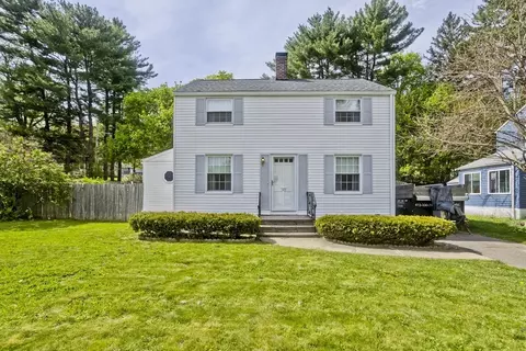 143 Sycamore St, Holyoke, MA 01040
