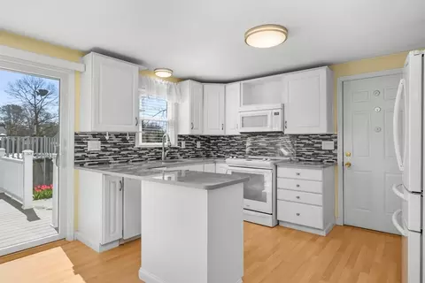 136 Sheaffer Rd, Centerville, MA 02632 photo 15