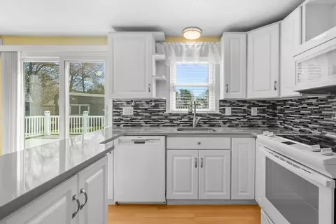 136 Sheaffer Rd, Centerville, MA 02632 photo 17