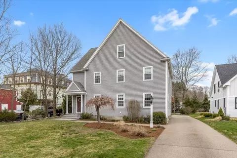 20 Gay St, Westwood, MA 02090