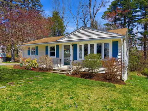 16 Monterey Dr, Cherry Valley, MA 01611