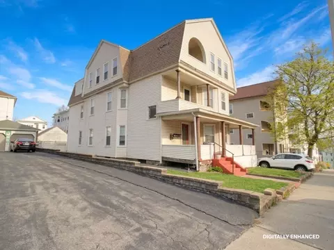 35 Windham St, Worcester, MA 01610 photo 2