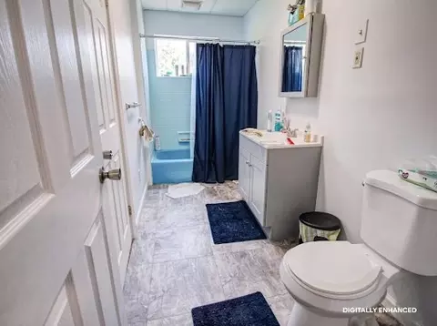 Bath - 85 Harlem St, Worcester, MA 01610 photo 2 of 3