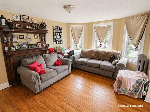 Living - 85 Harlem St, Worcester, MA 01610 photo 1 of 4