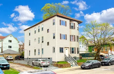 Exterior - 85 Harlem St, Worcester, MA 01610 photo 2 of 5