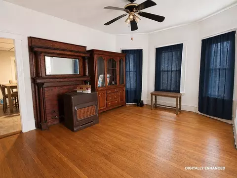 Living - 85 Harlem St, Worcester, MA 01610 photo 2 of 4