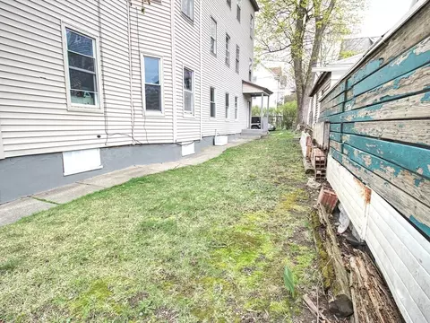 Exterior - 85 Harlem St, Worcester, MA 01610 photo 5 of 5