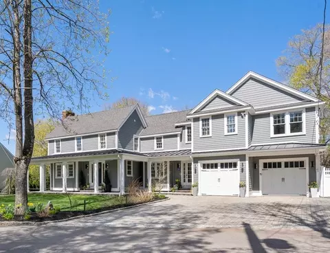 6 Hale Pl, Medfield, MA 02052