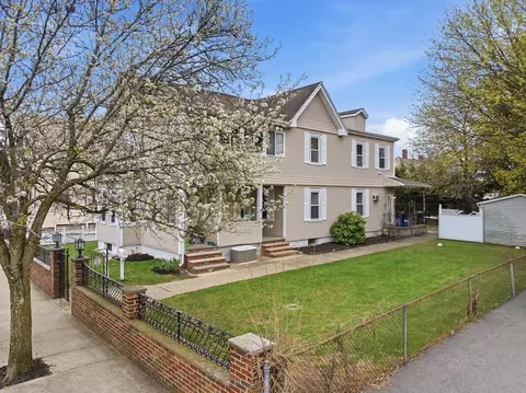 57 Lawrence St, Medford, MA 02155