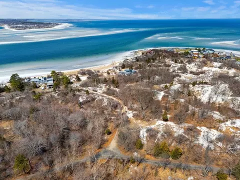 19 Two Penny Ln, Gloucester, MA 01930 photo 16
