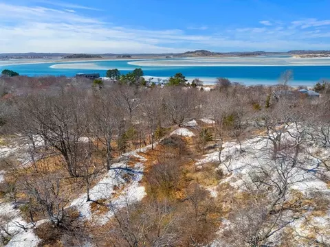 19 Two Penny Ln, Gloucester, MA 01930 photo 15