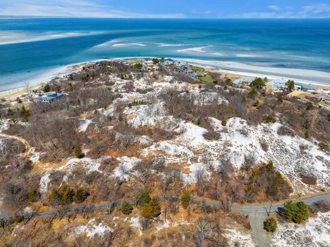 19 Two Penny Ln, Gloucester, MA 01930 photo 12