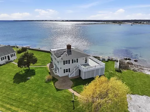 36 Alder St, Fairhaven, MA 02719