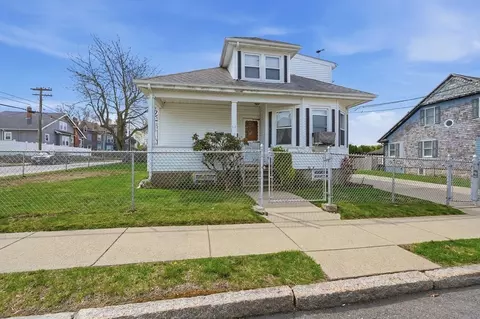 62 Topham St, New Bedford, MA 02746