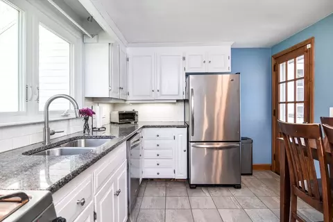 15 Maple Ln, Framingham, MA 01702 photo 12