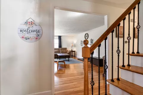 15 Maple Ln, Framingham, MA 01702 photo 4