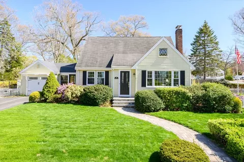 7 Arbutus Ave, Braintree, MA 02184