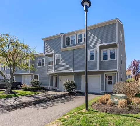 1 Spruance Way #D, Salem, MA 01970