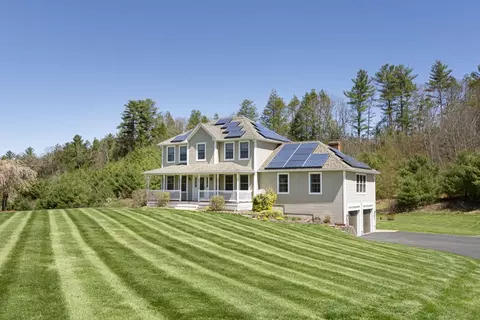 70 Skyline Dr, Oakham, MA 01068