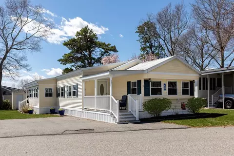 55 Pocahantas Dr, Plymouth, MA 02360
